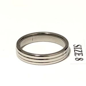 Silver Tone Ribbed Ring, Size 8